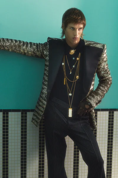 Look 3